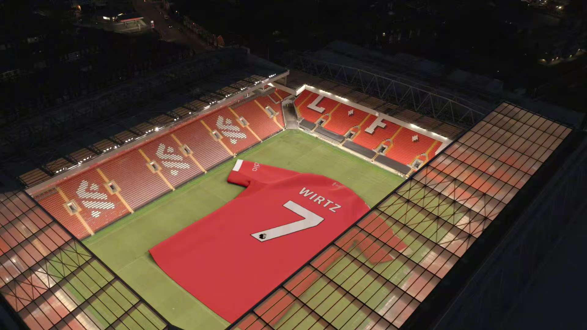 Nová čísla a noví hráči ohlašují pro Liverpool novou éru v lize.